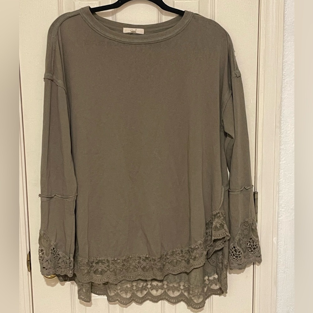 Easel- Lace Trim Blouse - Olive